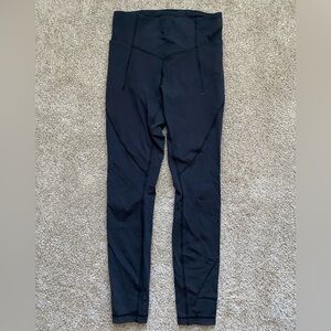 Lululemon high rise performance legging size 6 in black, 28 inches.